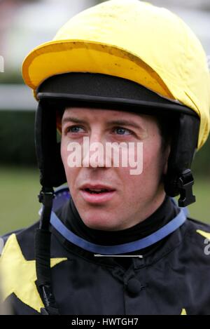 JIM CROWLEY JOCKEY CHELTENHAM RACECOURSE CHELTENHAM INGHILTERRA 16 Marzo 2006 Foto Stock