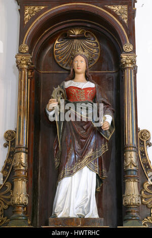 Santa Caterina di Alessandria statua sull'altare nella chiesa parrocchiale di Nostra Signora della Neve in Dubranec, Croazia su Novemb Foto Stock