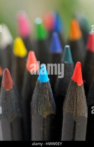 Colore nero matite in vaso Foto Stock