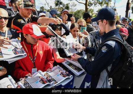 Albert Park di Melbourne, Australia. 23 Mar, 2017. Daniil Kvyat (RUS) #26 dalla Scuderia Toro Rosso squadra al 2017 Australian Formula One Grand Prix all'Albert Park di Melbourne, Australia. Credito: Cal Sport Media/Alamy Live News Foto Stock
