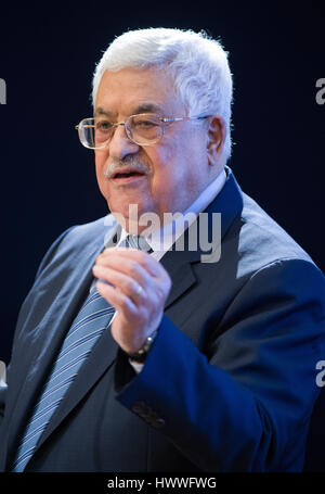 Berlino, Germania. 23 Mar, 2017. Mahmoud Abbas, Presidente dello Stato di Palestina, parla alla Fondazione Konrad Adenauer a Berlino, Germania, 23 marzo 2017. Foto: Soeren Stache/dpa/Alamy Live News Foto Stock