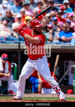 Campo dello spettro. 23 Mar, 2017. Florida, USA-Philadelphia Phillies designato hitter Cameron Rupp (29) attende un passo nel 2° inning in una molla formazione gioco al campo dello spettro. Del Mecum/CSM/Alamy Live News Foto Stock
