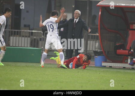 Changsha, Changsha, Cina. 23 Mar, 2017. Changsha, CINA-marzo 23 2017: (solo uso editoriale. Cina OUT).La Cina del national football team sconfigge la Corea del Sud al 2018 World Cup zona asiatica il qualificatore di Changsha, centrale provincia cinese di Hunan, marzo 23rd, 2017. Avanti cinesi Yu Dabao guidato in Wang angolo Yongpo nel trentaquattresimo minuto per dare alla Cina la prima vittoria in sei partite alla terza fase di Coppa del mondo asiatico qualificatori di zona. Della Cina di speranza di qualificarsi per il 2018 World Cup è stato riacceso come allenatore italiano Marcello Lippi Team led Dragon per un 1-0 casa di vincere in Changsha. (Credito Im Foto Stock