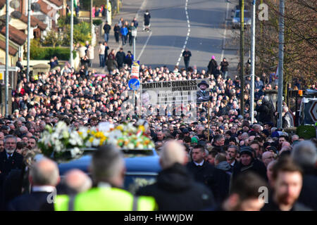 Derry, Irlanda del Nord. 23 marzo, 2017. Il Funerale di Sinn Féins Martin McGuinness in Derry: Mark inverno/Alamy Live News Foto Stock