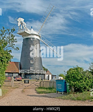 Burnham Overy Staithe, Torre Mulino a vento, Norfolk, East Anglia, Foto Stock