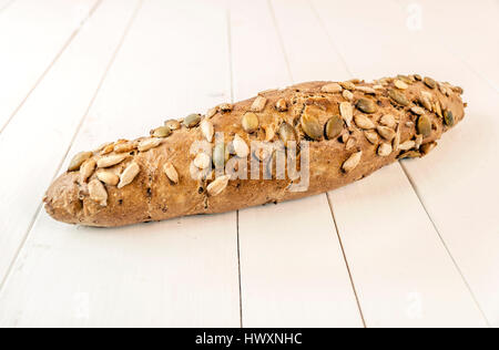 Appena sfornato pane dietetico rotolo Foto Stock