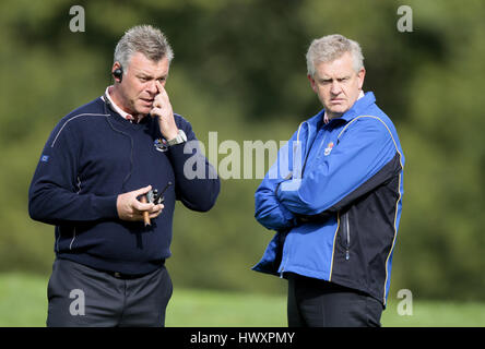 DARREN CLARKE C MONTGOMERIE IN EUROPA IL CAPITANO DEL TEAM EUROPA TEAM CAPITANO Celtic Manor Resort la città di Newport in Galles Il 30 settembre 201 Foto Stock