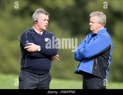 DARREN CLARKE C MONTGOMERIE IN EUROPA IL CAPITANO DEL TEAM EUROPA TEAM CAPITANO Celtic Manor Resort la città di Newport in Galles Il 30 settembre 201 Foto Stock