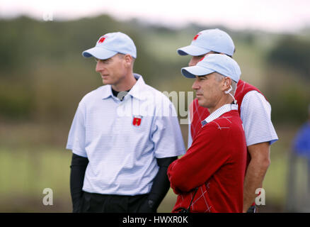 COREY PAVIN JIM FURYK USA la RYDER CUP CAPTAIN USA la RYDER CUP CAPTAIN Celtic Manor Resort la città di Newport WALES 03 Ottobre 2010 Foto Stock