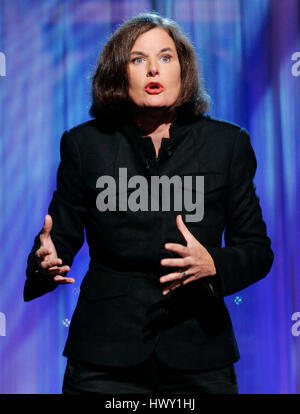 Fumetto Paula Poundstone esegue durante un segmento del 'Late Late Show con Craig Ferguson' alla televisione CBS nella città di Los Angeles, la California il 28 settembre 2009. Foto di Francesco Specker Foto Stock