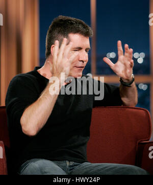 Simon Cowell durante un segmento di "Late Late Show con Craig Ferguson' alla televisione CBS nella città di Los Angeles, in California, il 20 aprile 2009. Foto di Francesco Specker Foto Stock