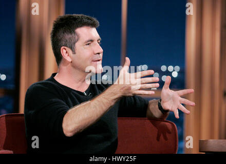 Simon Cowell durante un segmento di "Late Late Show con Craig Ferguson' alla televisione CBS nella città di Los Angeles, in California, il 20 aprile 2009. Foto di Francesco Specker Foto Stock