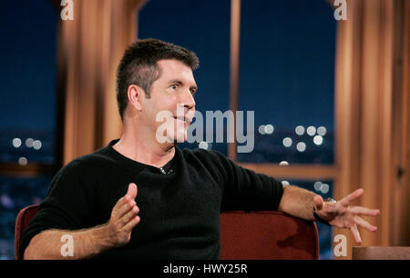 Simon Cowell durante un segmento di "Late Late Show con Craig Ferguson' alla televisione CBS nella città di Los Angeles, in California, il 20 aprile 2009. Foto di Francesco Specker Foto Stock