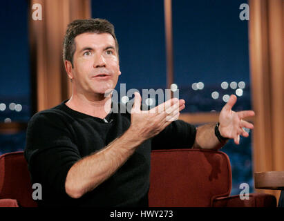 Simon Cowell durante un segmento di "Late Late Show con Craig Ferguson' alla televisione CBS nella città di Los Angeles, in California, il 20 aprile 2009. Foto di Francesco Specker Foto Stock