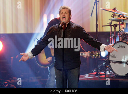 Lead singer Gary Levox di Rascal Flattts esegue al 2007 American Music Awards presso il Nokia Theatre di Los Angeles Domenica, nov. 18, 2007. Photo credit: Francesco Specker Foto Stock