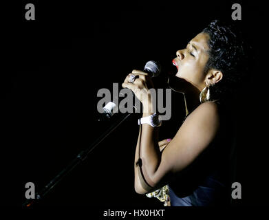 Kelis esegue la Potenza 106 Estate Splash hip hop in concerto a Long Beach, CA su agosto 19th, 2006.Photo credit: Francesco Specker Foto Stock