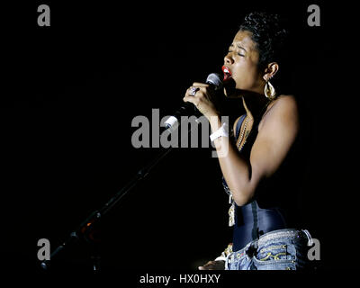Kelis esegue la Potenza 106 Estate Splash hip hop in concerto a Long Beach, CA su agosto 19th, 2006.Photo credit: Francesco Specker Foto Stock