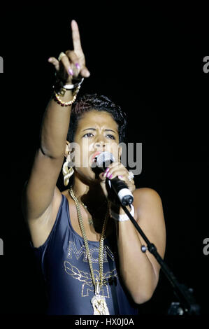 Kelis esegue la Potenza 106 Estate Splash hip hop in concerto a Long Beach, CA su agosto 19th, 2006.Photo credit: Francesco Specker Foto Stock