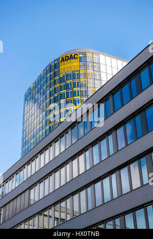 Tedesco ADAC Automobil Club edificio sede centrale a Monaco di Baviera, Germania Foto Stock