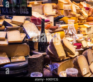 Mostra finestra di un negozio di formaggi in Amsterdam, Olanda Foto Stock