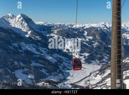 Salisburgo, Austria Membro, Sankt Johann im Pongau distretto, Bernkogel in inverno visto da Fulseck stazione di vertice Foto Stock