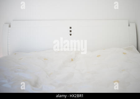 Close up biancheria da letto bianca in fogli Foto Stock