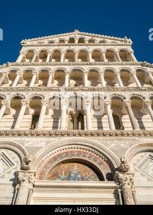 Duomo di Pisa facciata dettaglio Foto Stock