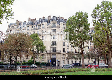 Parigi, Francia, circa aprile 2016: 2016: passeggiare e fare escursioni turistiche in Parigi Foto Stock