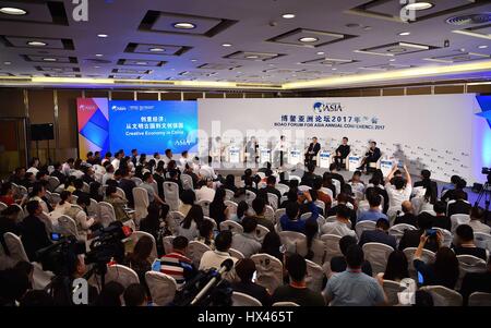 Boao, cinese della provincia di Hainan. 24 Mar, 2017. La sessione del 'economia creativa in Cina' viene mantenuto durante il Forum Boao per l Asia Conferenza annuale 2017 in Boao, Cina del sud della provincia di Hainan, 24 marzo 2017. Credito: Guo Cheng/Xinhua/Alamy Live News Foto Stock