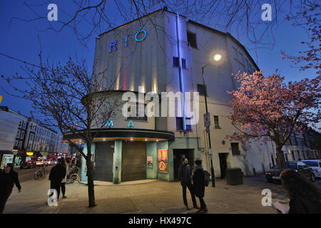 Londra, Regno Unito. 25 Mar, 2017. Una vista del Rio Cinema a Londra. Foto Data: Venerdì, 24 marzo 2017. Foto di credito dovrebbe leggere: Roger Garfield/Alamy Credito: Roger Garfield/Alamy Live News Foto Stock