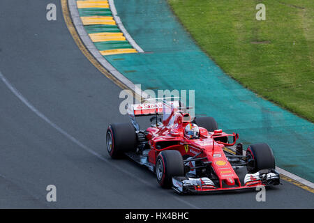 Melbourne, Australia. 25 marzo, 2017. Sebastian Vettel GER 5 guida per la scuderia Ferrari in qualifica durante il 2017 Formula 1 Rolex Australian Grand Prix, Australia il 25 marzo 2017. Credito: Dave Hewison sport/Alamy Live News Foto Stock
