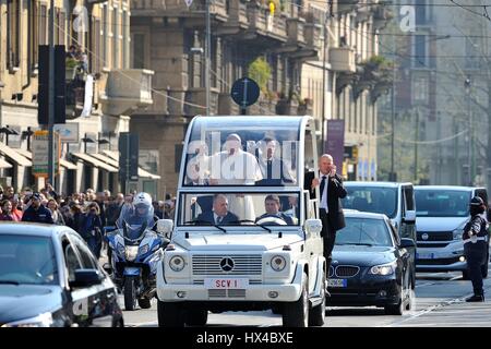 Papa Fancesco Bergoglio in Italia, a Milano, il 25 marzo 2017 Foto Stock