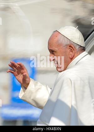 Papa Fancesco Bergoglio in Italia, a Milano, il 25 marzo 2017 Foto Stock