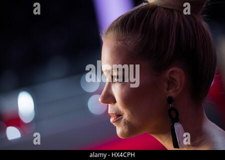 Colonia, Germania. 24 Mar, 2017. Il moderatore Sylvie Meis durante la RTL dance show "Let's Dance' all'Coloneum a Colonia, Germania, 24 marzo 2017. Foto: Rolf Vennenbernd/dpa/Alamy Live News Foto Stock