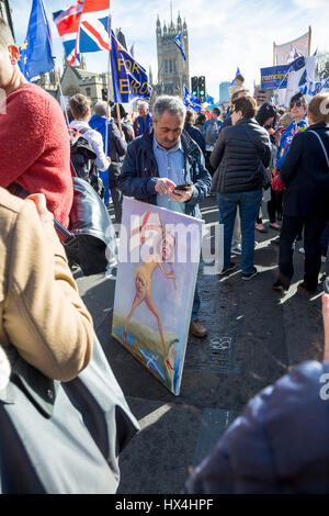 Londra, Regno Unito. 25 Mar, 2017. Unite per l'Europa marzo a Londra. Migliaia marzo dal parco verde a Piazza del Parlamento di opporsi Brexit Credito: Nathaniel Noir/Alamy Live News Foto Stock