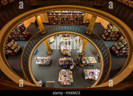 All'interno dell'Ateneo Grand Splendid, una delle più belle librerie del mondo. Buenos Aires, Argentina. Foto Stock