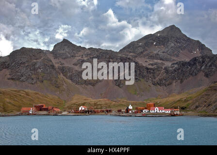 Resti della precedente stazione baleniera a Grytviken Harbour, Georgia del Sud Foto Stock