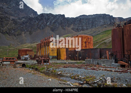 Resti della precedente stazione baleniera a Grytviken Harbour, Georgia del Sud Foto Stock