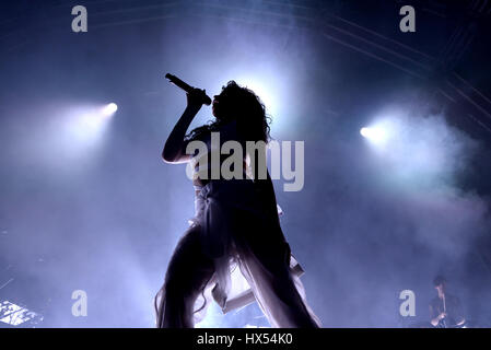 Barcellona - Jun 20: FKA ramoscelli (banda) in concerto al Sonar Festival il 20 giugno 2015 a Barcellona, Spagna. Foto Stock