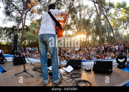 Barcellona - Lug 3: Xoel Lopez (musicista) in un concerto all'aperto presso il Vida Festival il 3 luglio 2015 a Barcellona, Spagna. Foto Stock