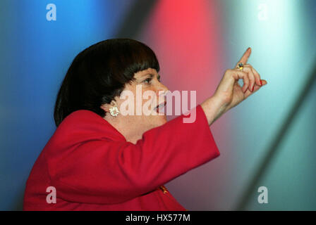 ANN WIDDECOMBE MP OMBRA HOME SECRETARY 02 ottobre 2000 BOURNEMOUTH BOURNEMOUTH Foto Stock