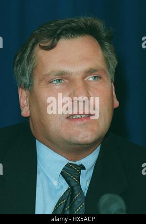 ALEKSANDER KWASNIEWSKI PRESIDENTE DELLA POLONIA, 05 novembre 1996 Foto Stock