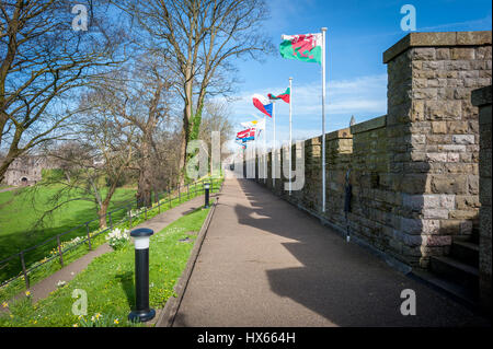 La merlatura a piedi al Castello di Cardiff Foto Stock