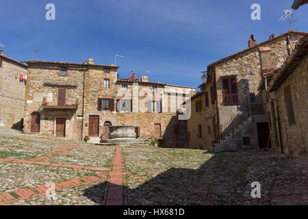 Il cosiddetto luogo "il Vecchietta' nel cuore di Castiglione d'Orcia, vicino Siena, Toscana, Italia. Foto Stock