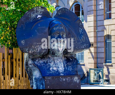 'Sculpture à la peinture ardoise' a disposizione pubblica per graffitis, Arte di strada, Strasburgo, Alsazia, Francia Foto Stock