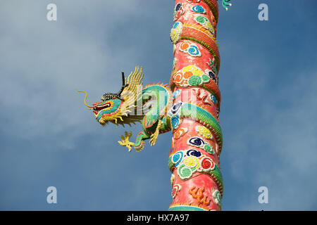 Scena di un tempio cinese con totem Foto Stock