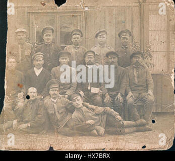 Questa stringa sembra essere codificata o in un formato non standard e quindi non può essere interpretata direttamente. Senza un ulteriore contesto, non è possibile fornire una didascalia o parole chiave accurate per questo riferimento. Foto Stock