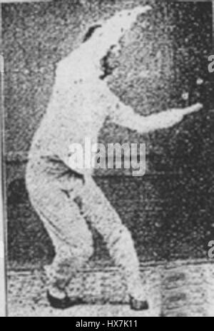 Il Sun Bagua è una rappresentazione simbolica usata nella filosofia cinese, in particolare nel taoismo, dove il diagramma di Bagua è associato agli otto trigrammi che rappresentano i principi fondamentali della realtà. È usato per pratiche come il Feng Shui, la divinazione e le arti marziali Foto Stock