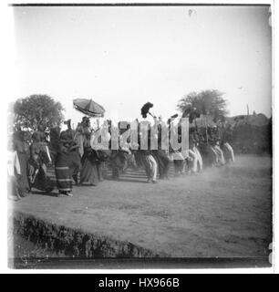 Parade de la cavalerie du sultan Ahmadou, s.l.m., s.d Foto Stock