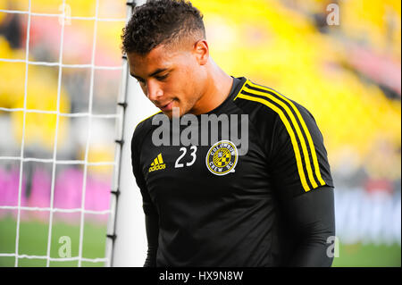 Columbus, Stati Uniti d'America. Xxv Marzo 2017. Columbus Crew SC portiere Zack Steffen (23) prima della partita tra i legnami da Portland e Columbus Crew SC a MAPFRE Stadium, in Columbus OH. Sabato, 25 marzo 2017. Punteggio finale - Columbus Crew SC 3 - Portland legnami 2 .Photo credit: Dorn Byg/CSM/Alamy Live News Foto Stock